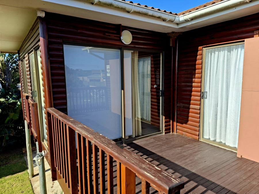 3 Bedroom Property for Sale in Boknesstrand Eastern Cape